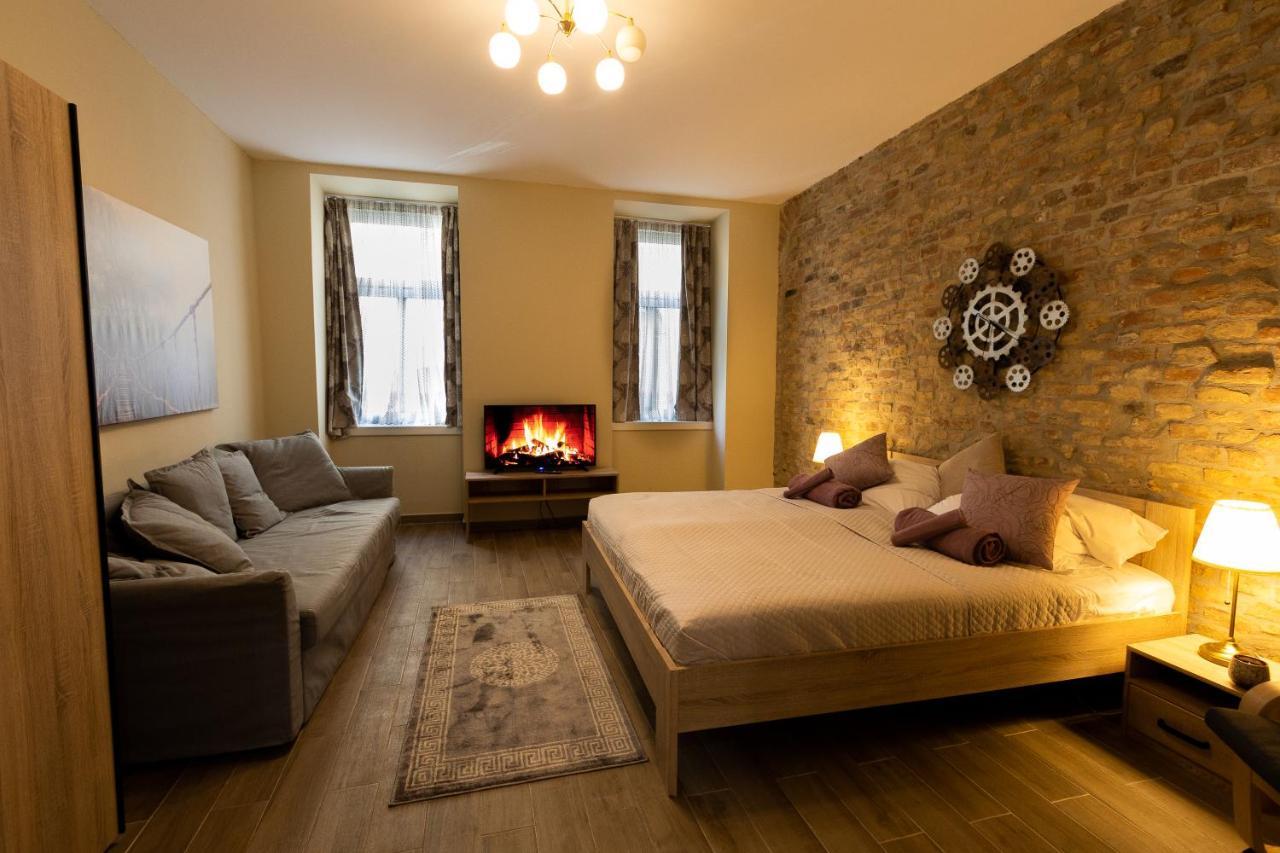 Comfortable Romantic 1 Bedroom Apartment Near Augarten เวียนนา ภายนอก รูปภาพ