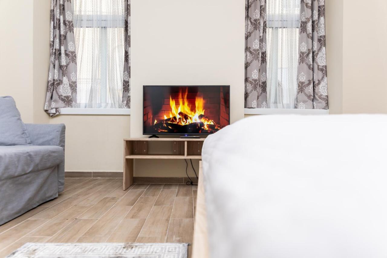 Comfortable Romantic 1 Bedroom Apartment Near Augarten เวียนนา ภายนอก รูปภาพ